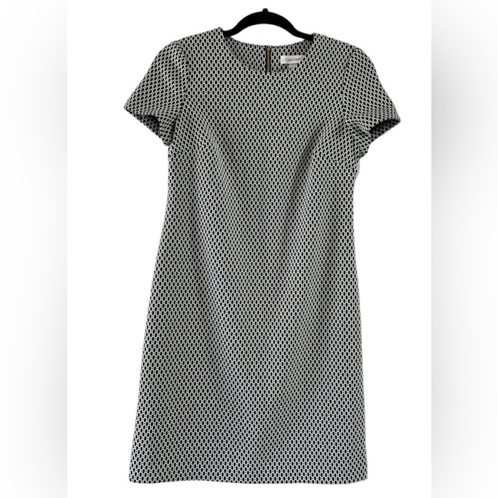CALVIN KLEIN short sleeved sheath DRESS BLACK WHITE WAFFLE PATTERN. SIZE 4 - Picture 2 of 6